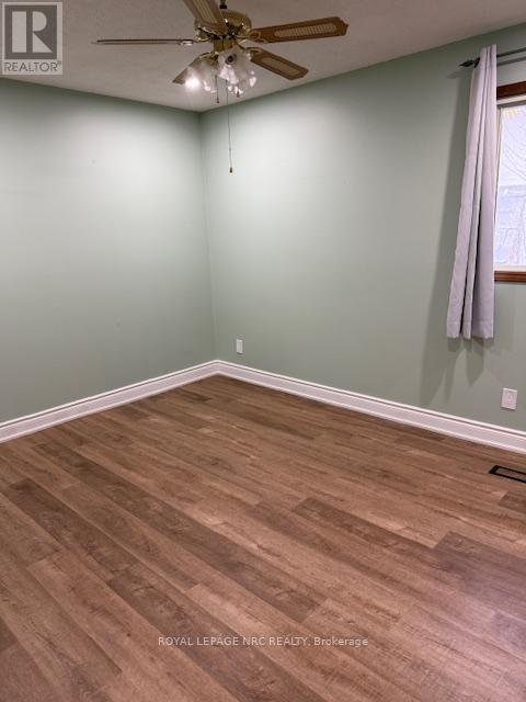 Upper Unit - 105 Fitch Street, Welland (Prince Charles), Ontario  L3C 4V3 - Photo 3 - X12452951
