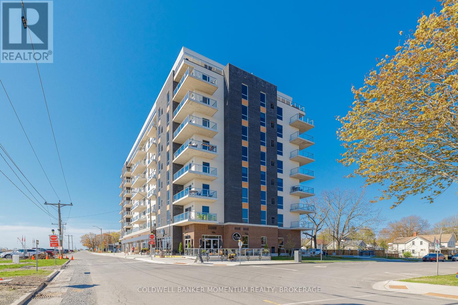 403 - 118 West Street, Port Colborne (Sugarloaf), Ontario  L3K 4C9 - Photo 2 - X12453004