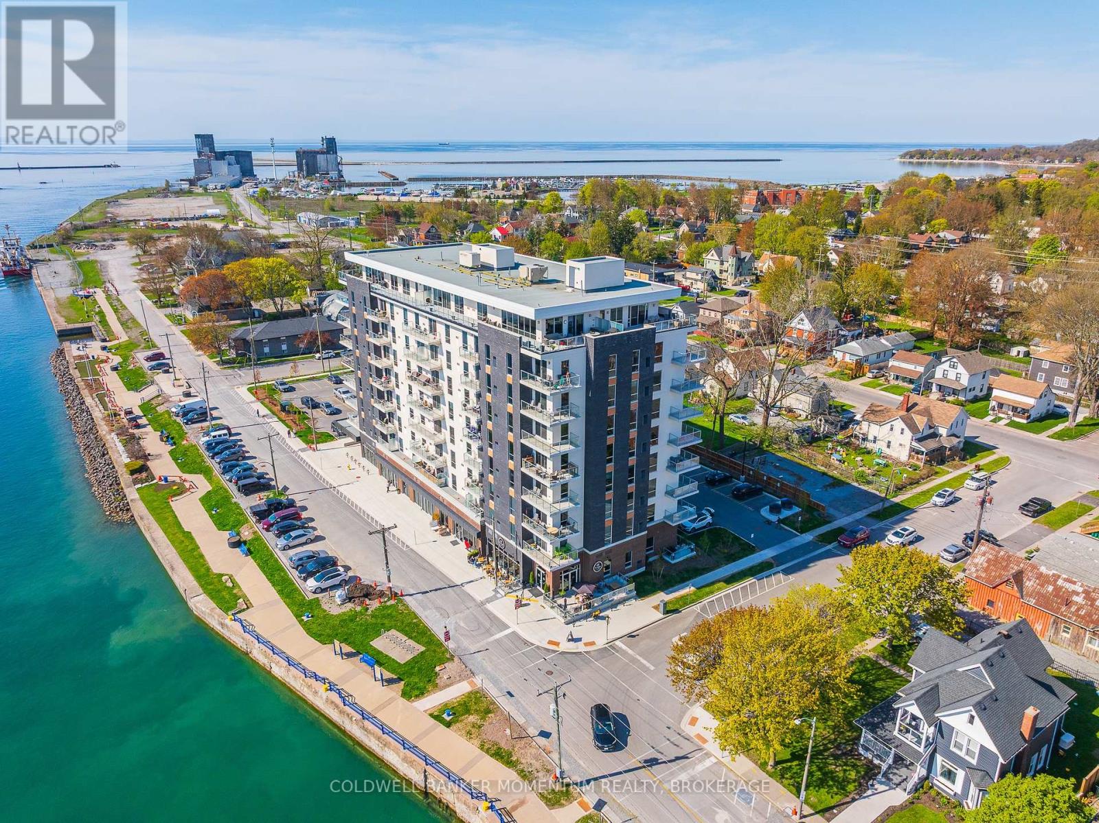 403 - 118 West Street, Port Colborne (Sugarloaf), Ontario  L3K 4C9 - Photo 34 - X12453004