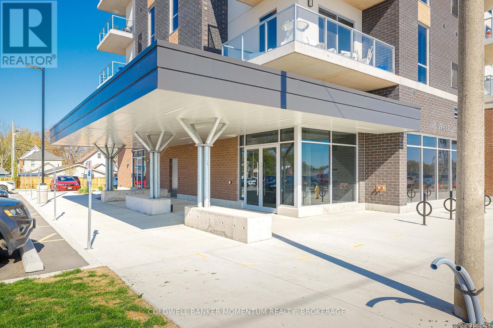 403 - 118 West Street, Port Colborne (Sugarloaf), Ontario  L3K 4C9 - Photo 5 - X12453004