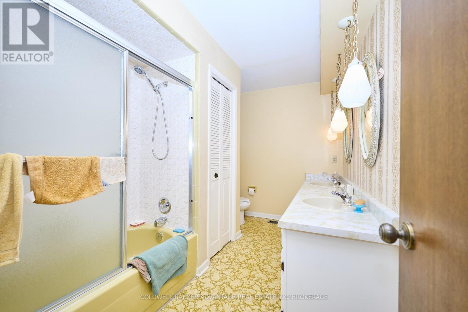 47 Sherwood Forrest Trail, Welland (N. Welland), Ontario  L3C 5X7 - Photo 15 - X12453119