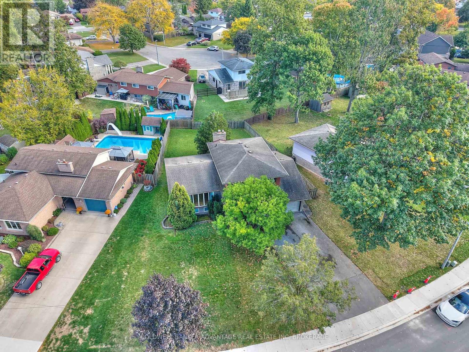 47 Sherwood Forrest Trail, Welland (N. Welland), Ontario  L3C 5X7 - Photo 42 - X12453119