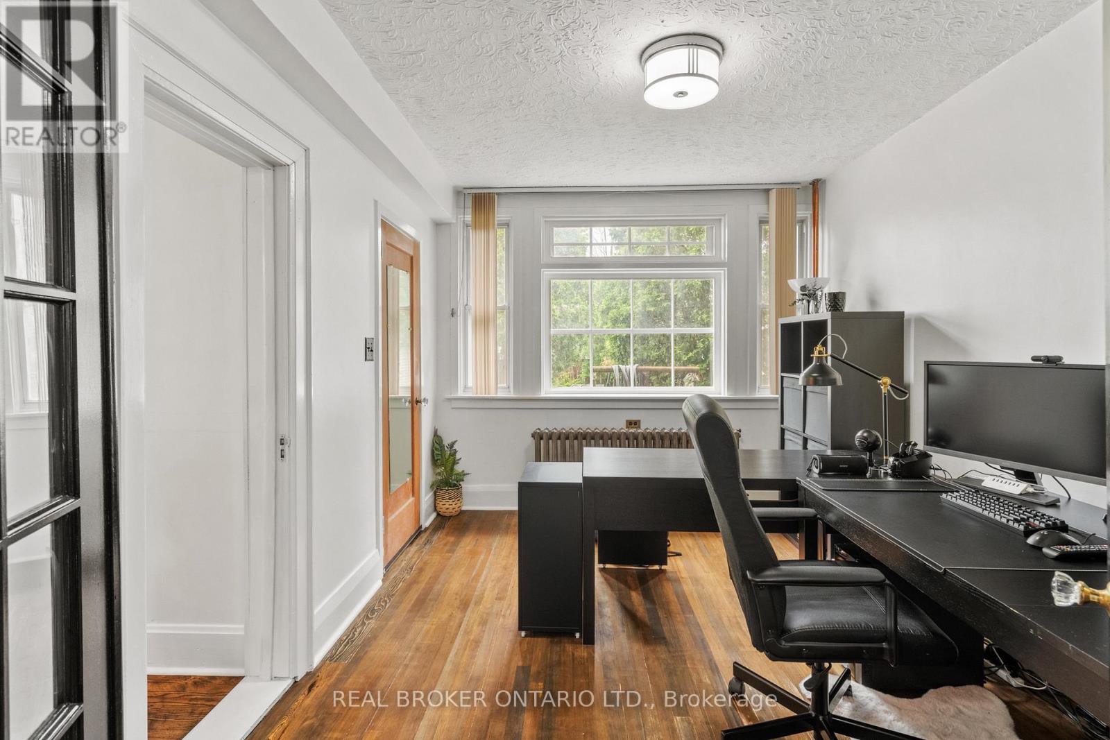 122 Dorothy Street, Welland (Welland Downtown), Ontario  L3B 3V9 - Photo 12 - X12453229