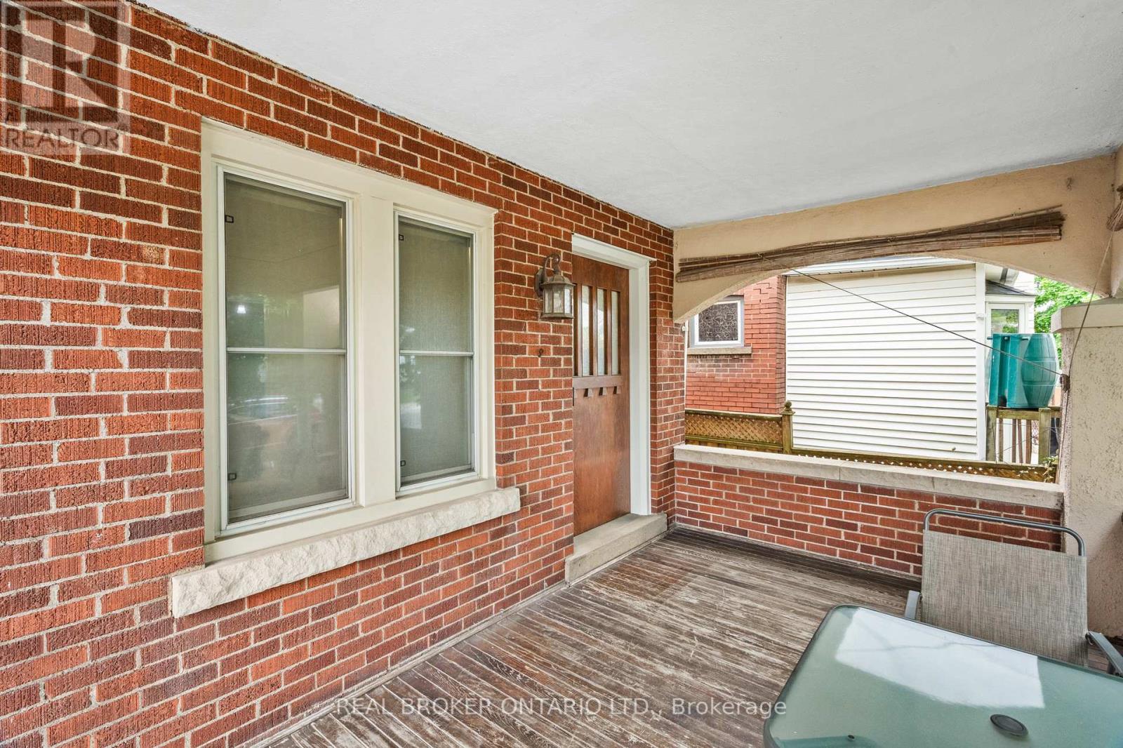 122 Dorothy Street, Welland (Welland Downtown), Ontario  L3B 3V9 - Photo 4 - X12453229