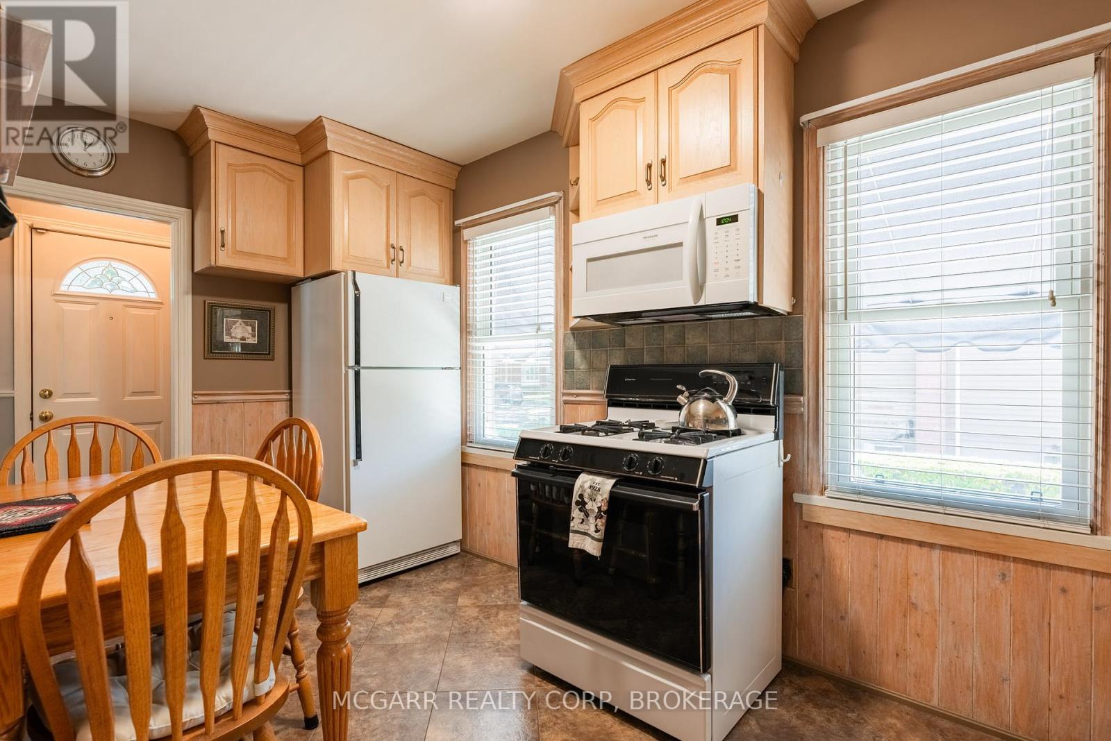 97 Else Street, St. Catharines (Vine/linwell), Ontario  L2N 2C4 - Photo 10 - X12454080