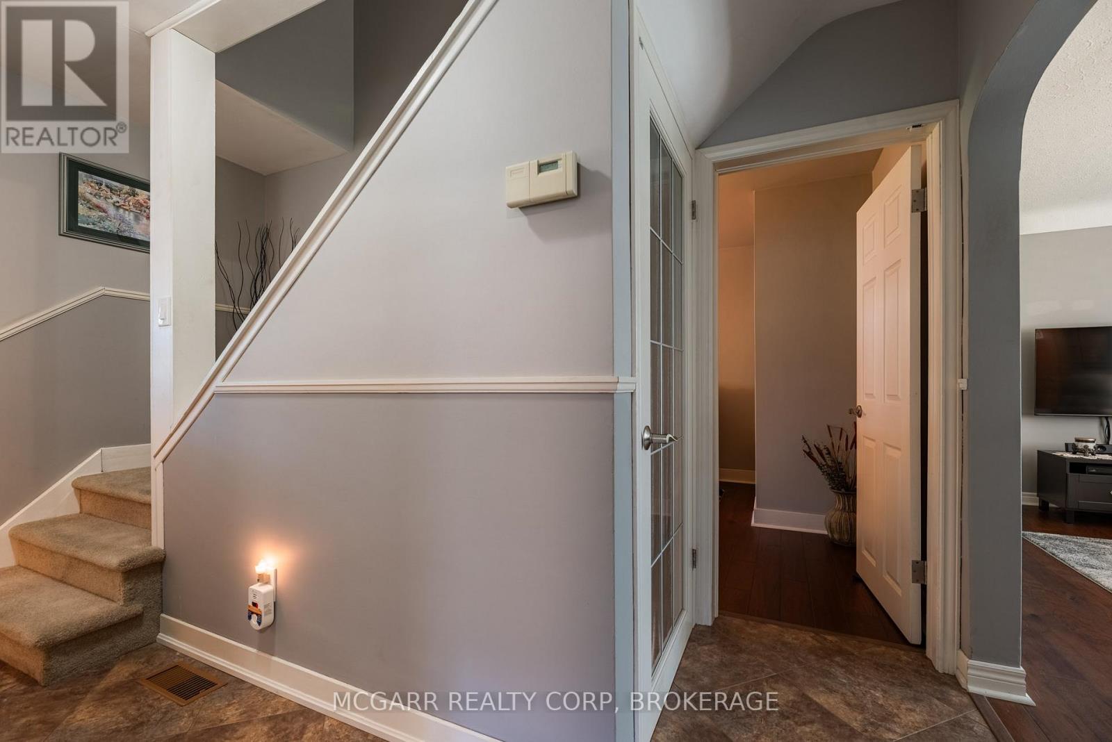 97 Else Street, St. Catharines (Vine/linwell), Ontario  L2N 2C4 - Photo 11 - X12454080