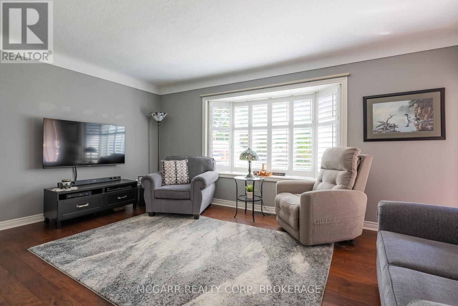 97 Else Street, St. Catharines (Vine/linwell), Ontario  L2N 2C4 - Photo 3 - X12454080