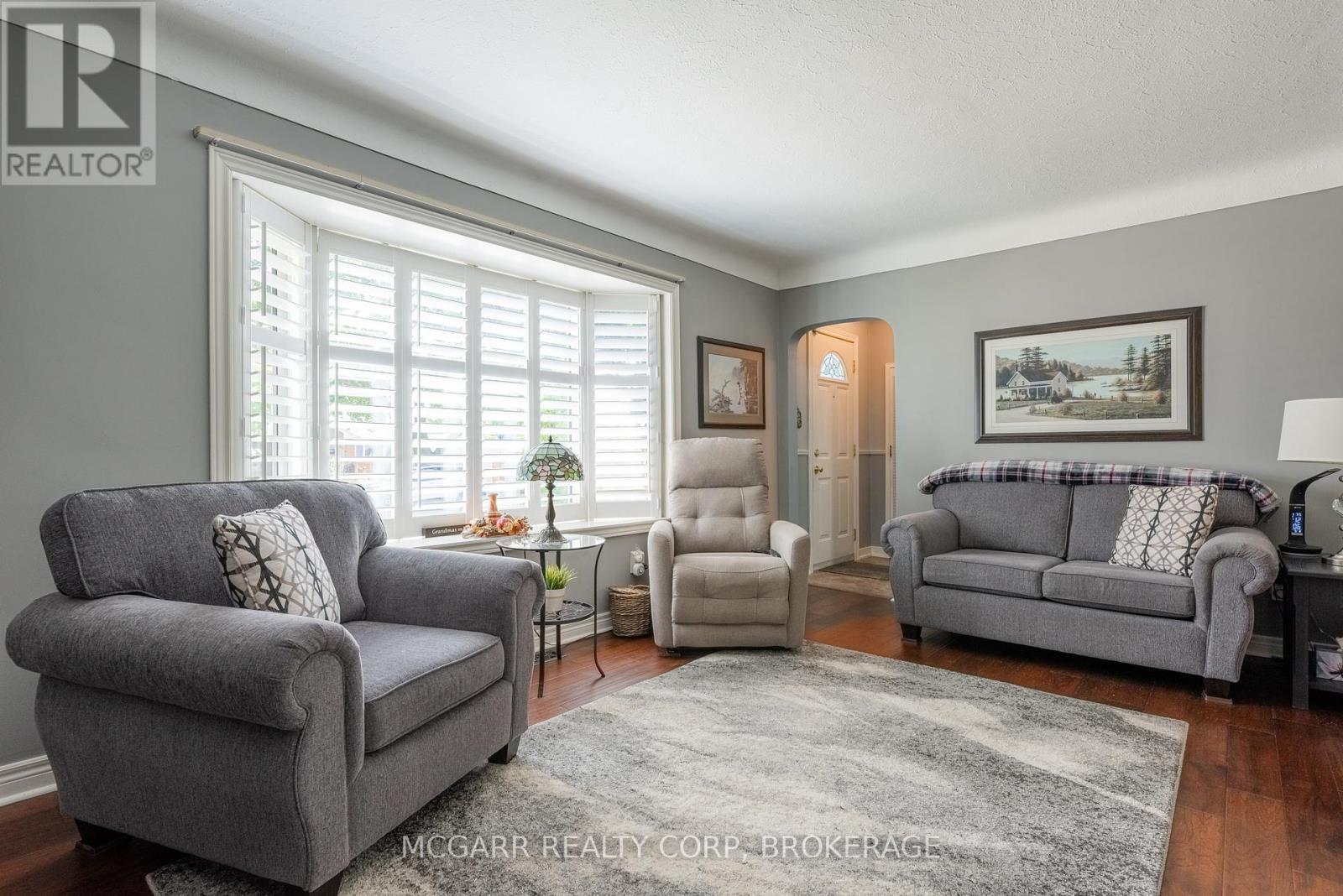 97 Else Street, St. Catharines (Vine/linwell), Ontario  L2N 2C4 - Photo 4 - X12454080