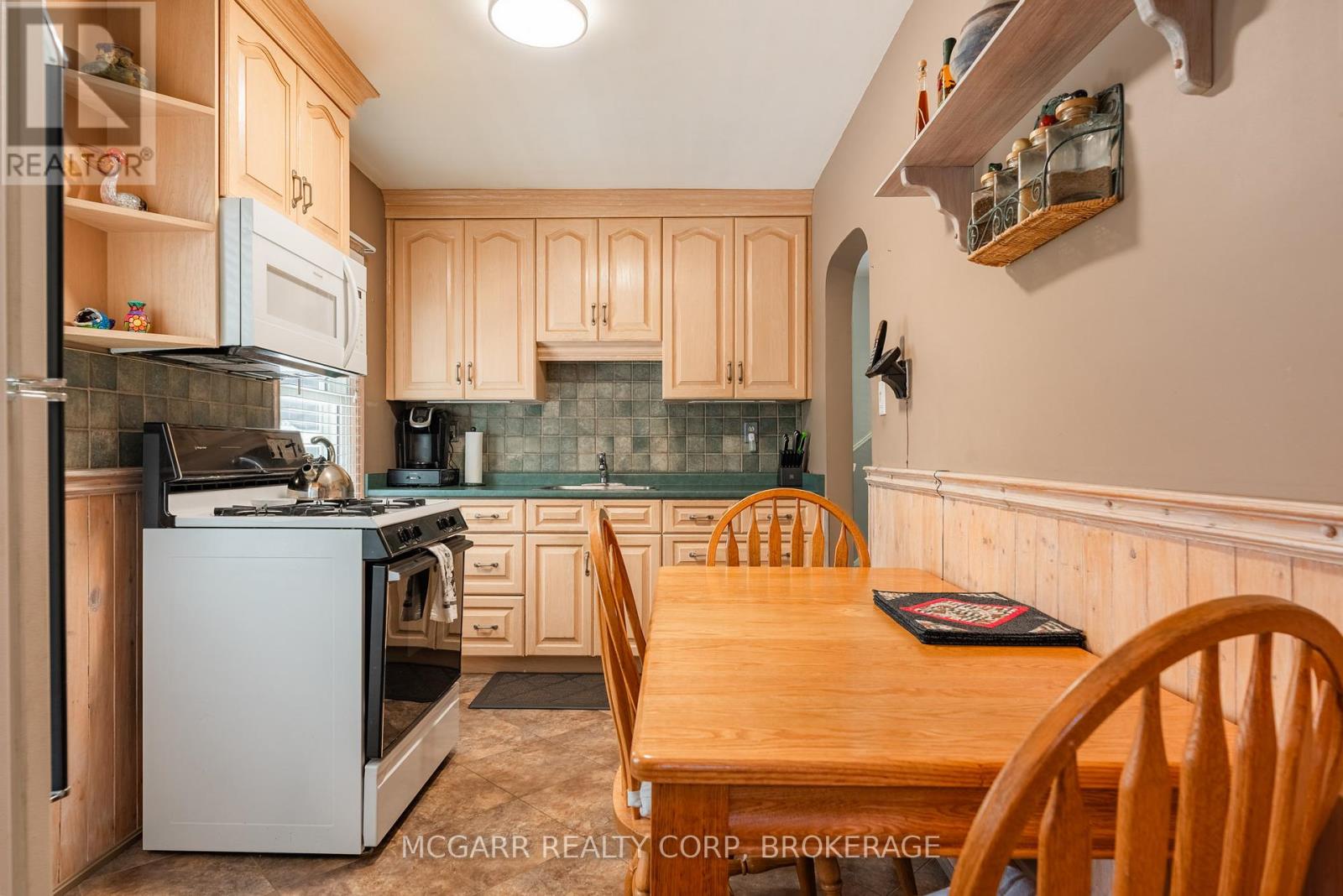 97 Else Street, St. Catharines (Vine/linwell), Ontario  L2N 2C4 - Photo 7 - X12454080