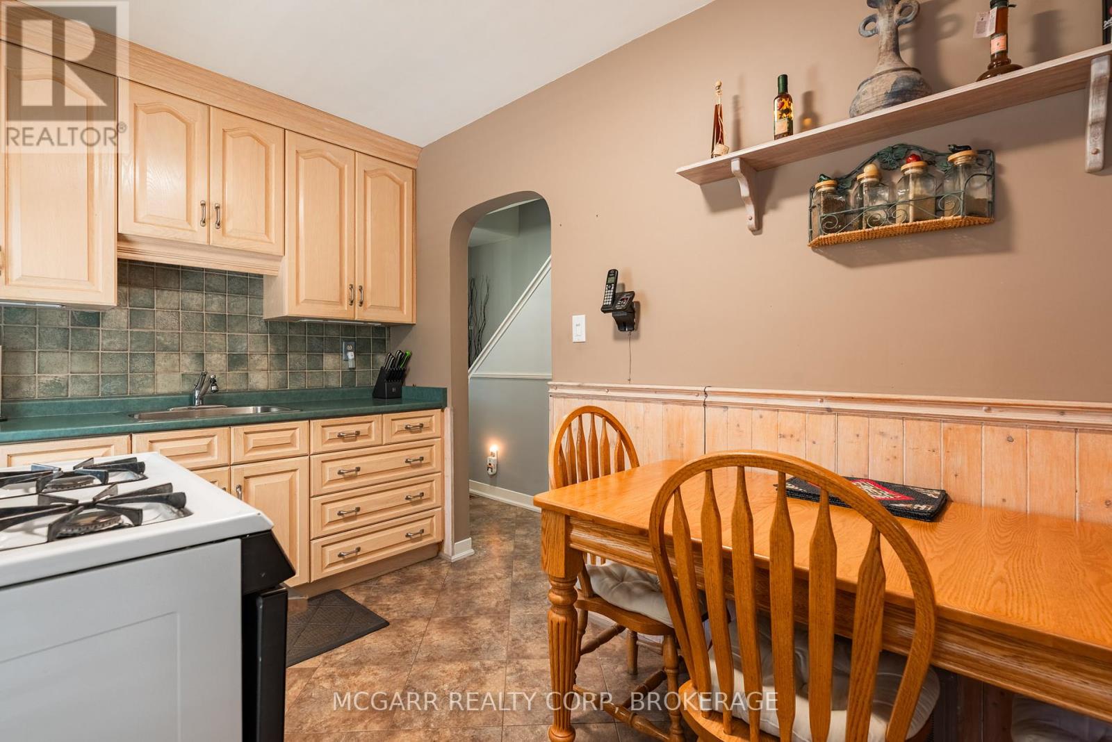 97 Else Street, St. Catharines (Vine/linwell), Ontario  L2N 2C4 - Photo 8 - X12454080