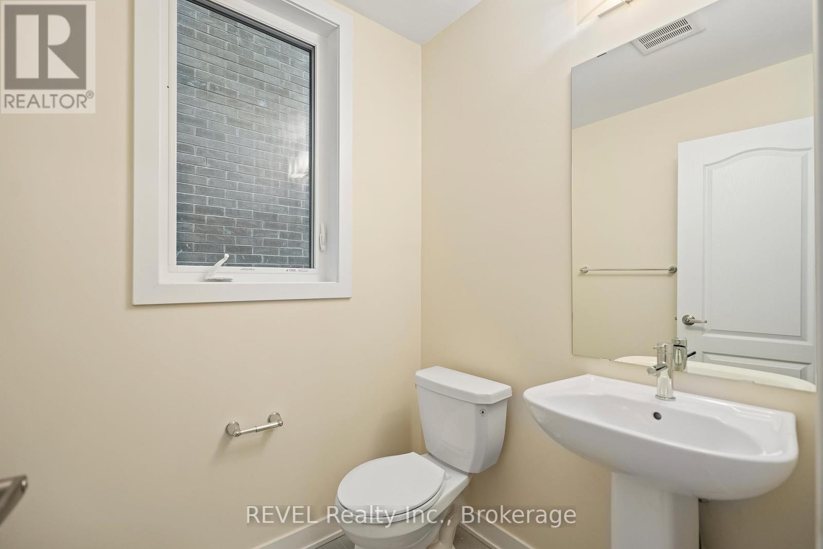 145 Stern Drive, Welland (Dain City), Ontario  L3B 0M3 - Photo 12 - X12455682