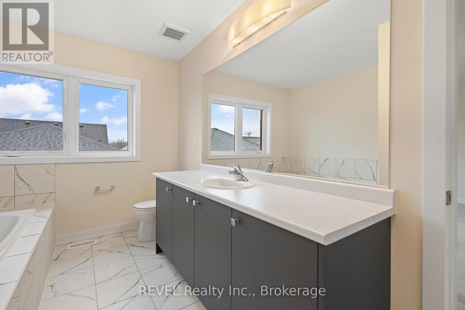 145 Stern Drive, Welland (Dain City), Ontario  L3B 0M3 - Photo 22 - X12455682