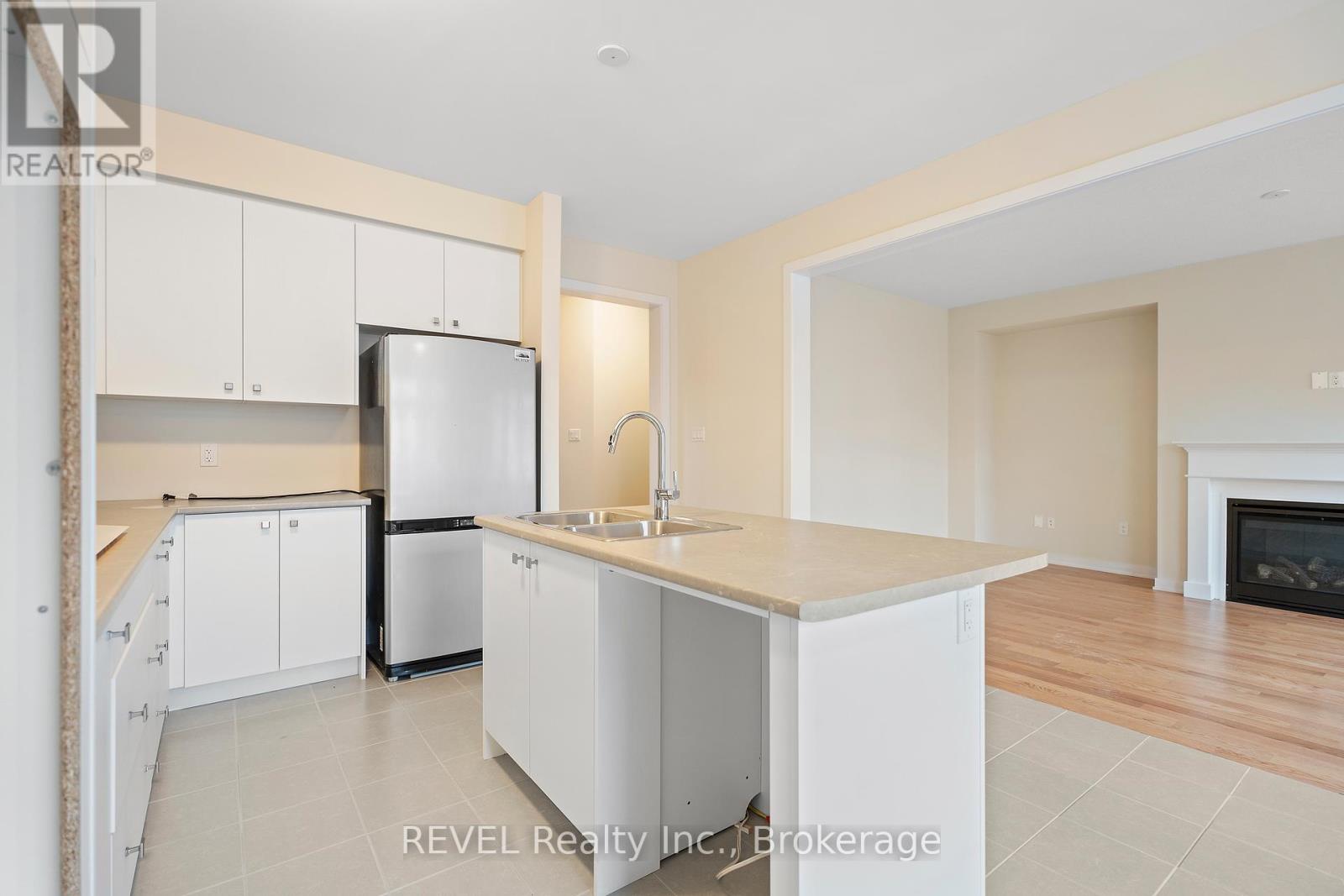 145 Stern Drive, Welland (Dain City), Ontario  L3B 0M3 - Photo 7 - X12455682