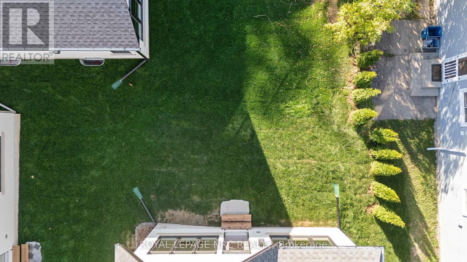 281 Elmwood Avenue, Fort Erie, Ontario  L0S 1B0 - Photo 37 - X12455695