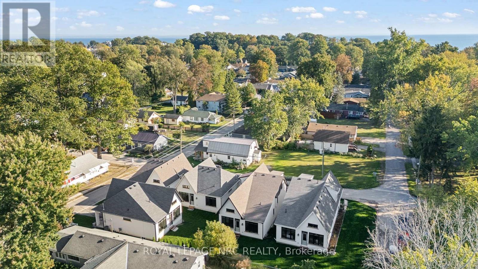 281 Elmwood Avenue, Fort Erie, Ontario  L0S 1B0 - Photo 38 - X12455695