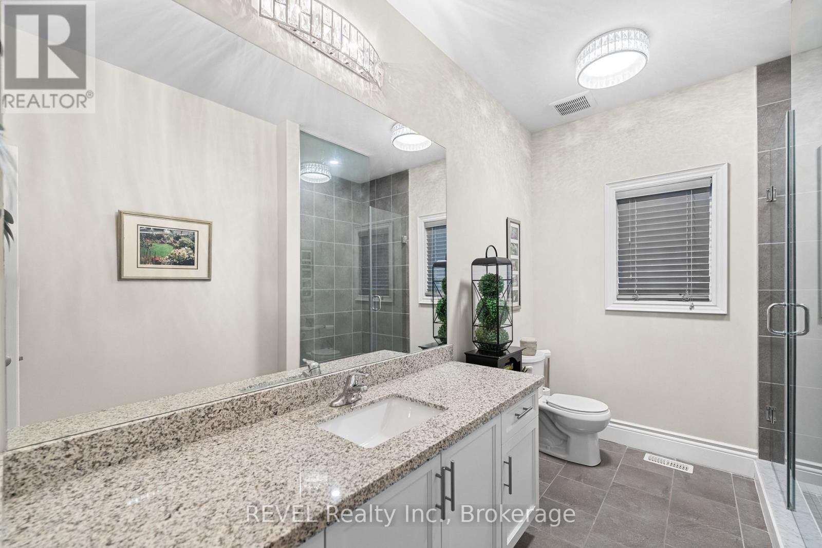 46 Philmori Boulevard, Pelham (Fonthill), Ontario  L0S 1E5 - Photo 14 - X12455754