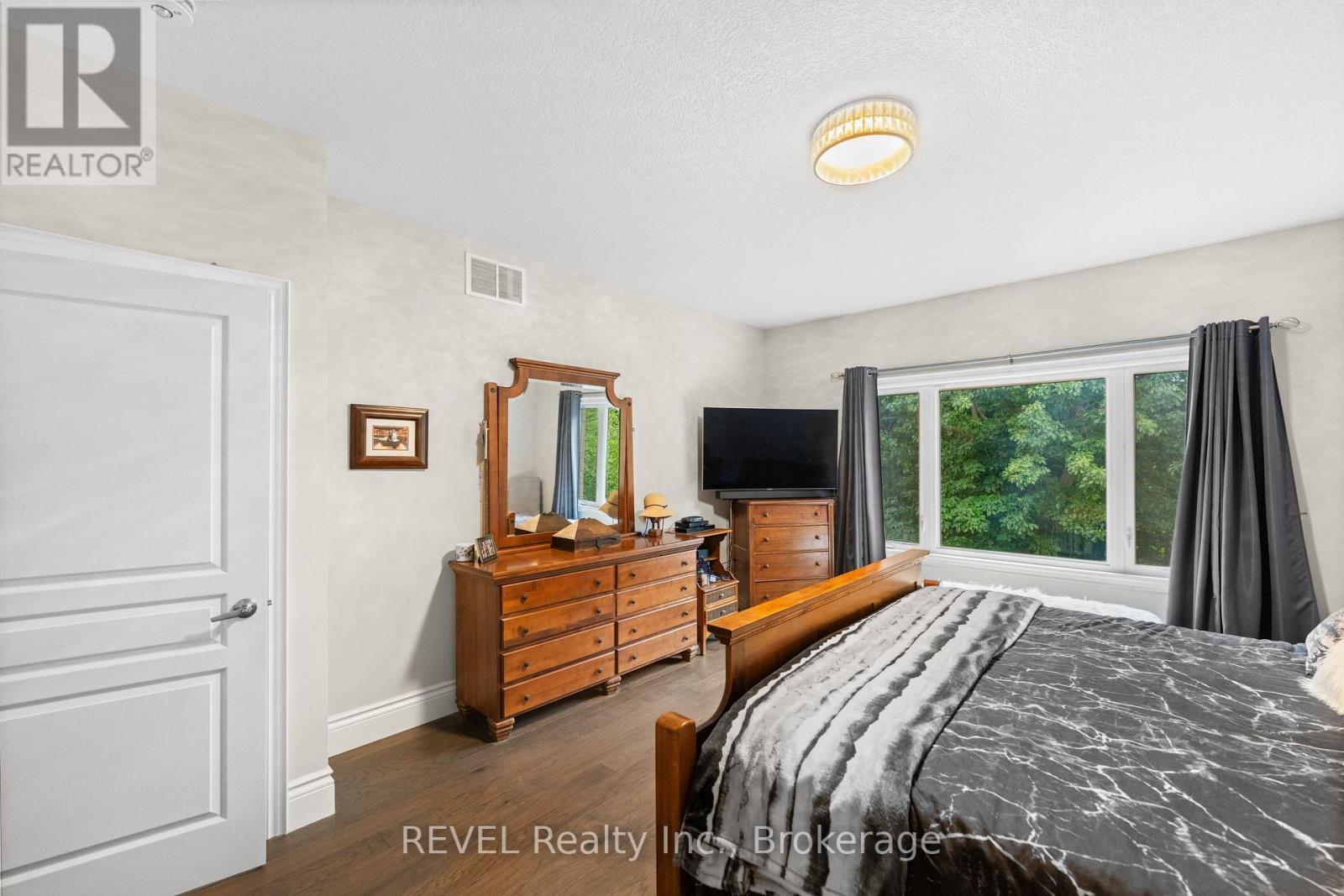 46 Philmori Boulevard, Pelham (Fonthill), Ontario  L0S 1E5 - Photo 28 - X12455754