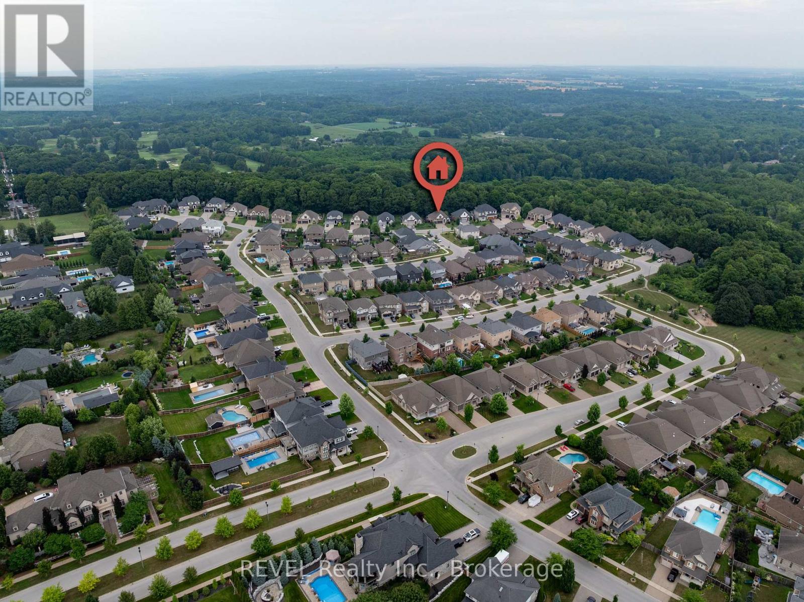 46 Philmori Boulevard, Pelham (Fonthill), Ontario  L0S 1E5 - Photo 3 - X12455754