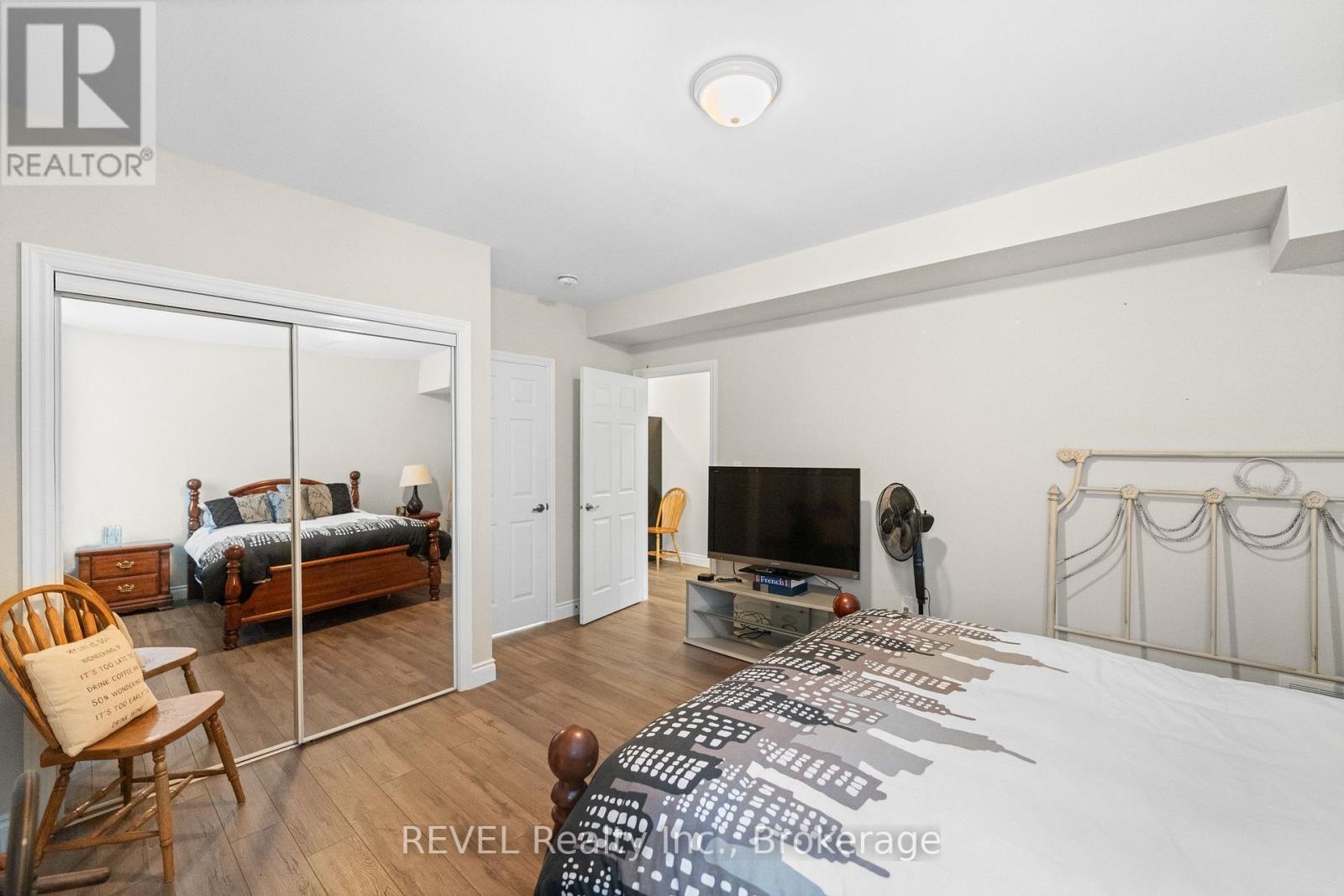 46 Philmori Boulevard, Pelham (Fonthill), Ontario  L0S 1E5 - Photo 33 - X12455754