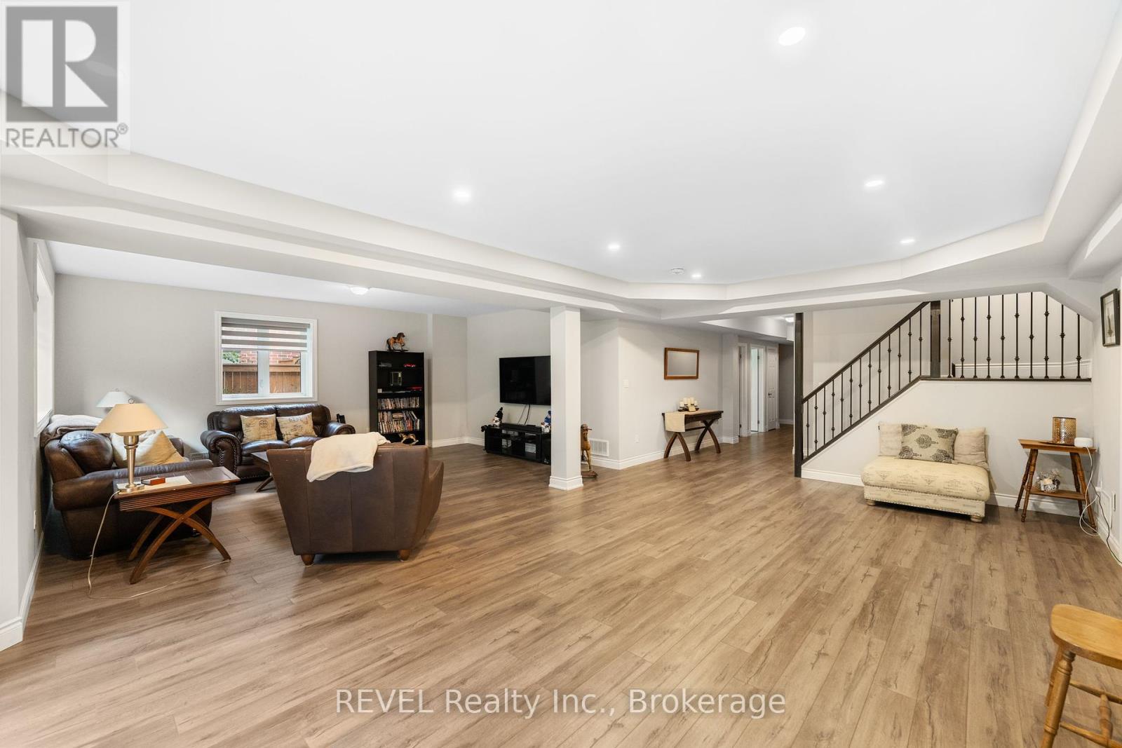 46 Philmori Boulevard, Pelham (Fonthill), Ontario  L0S 1E5 - Photo 38 - X12455754