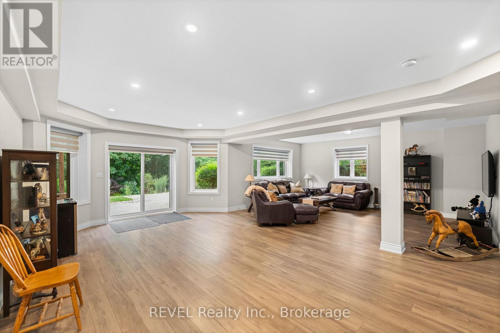 46 Philmori Boulevard, Pelham (Fonthill), Ontario  L0S 1E5 - Photo 39 - X12455754