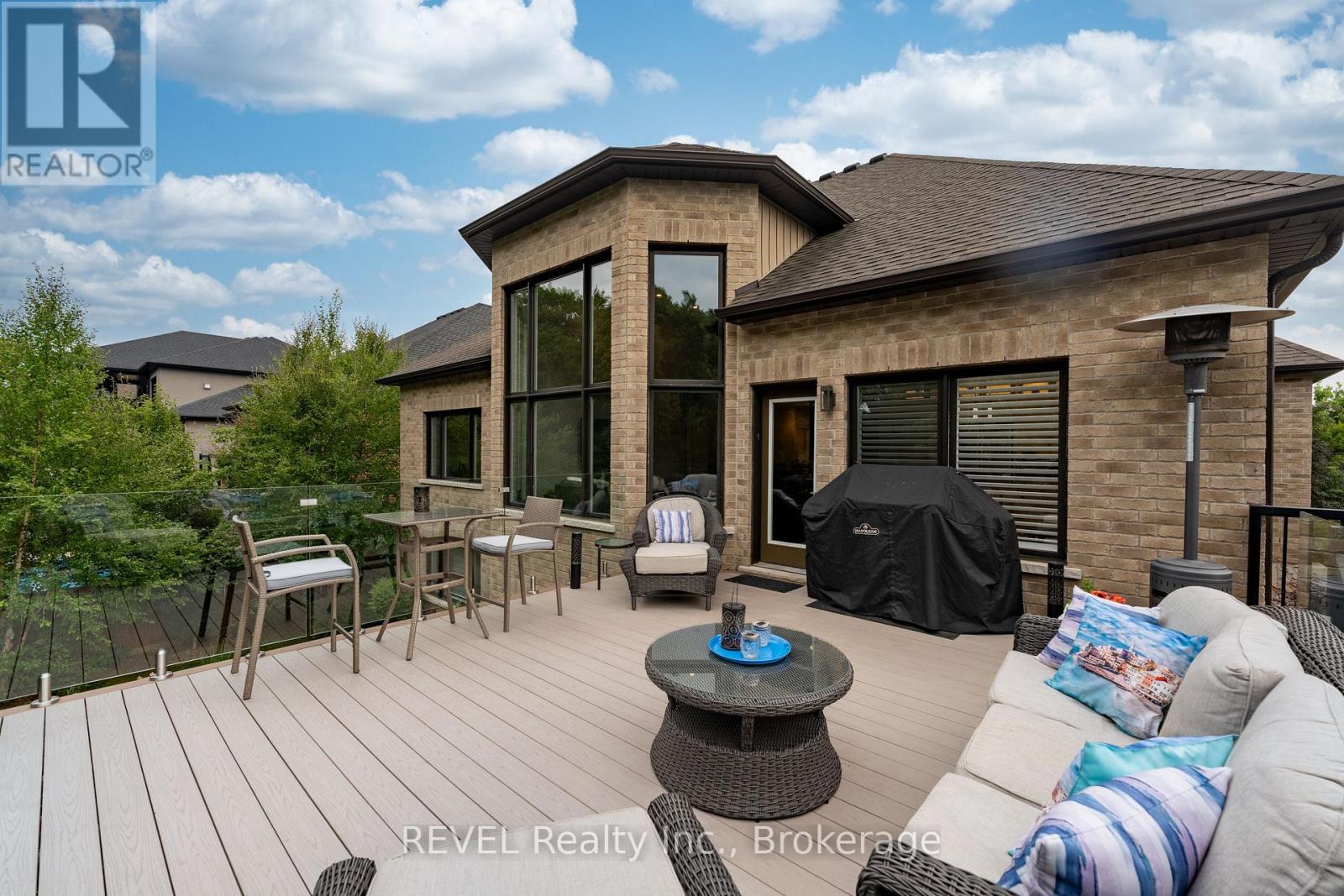 46 Philmori Boulevard, Pelham (Fonthill), Ontario  L0S 1E5 - Photo 44 - X12455754