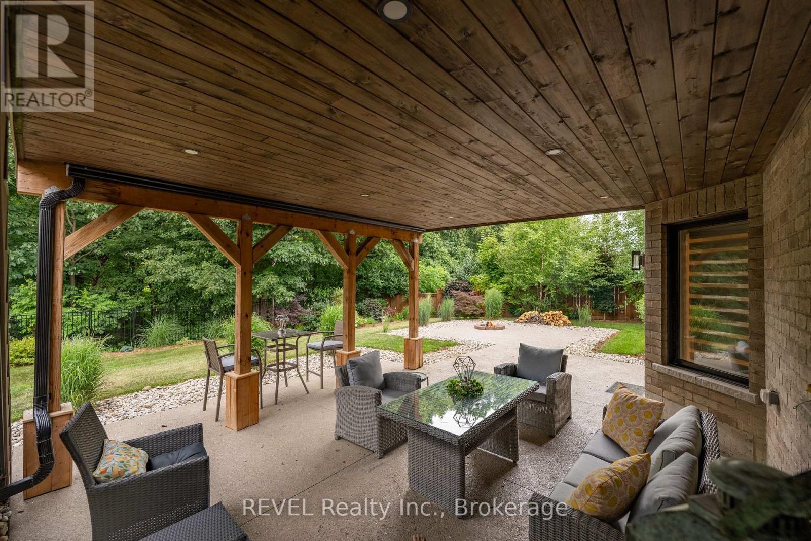 46 Philmori Boulevard, Pelham (Fonthill), Ontario  L0S 1E5 - Photo 50 - X12455754