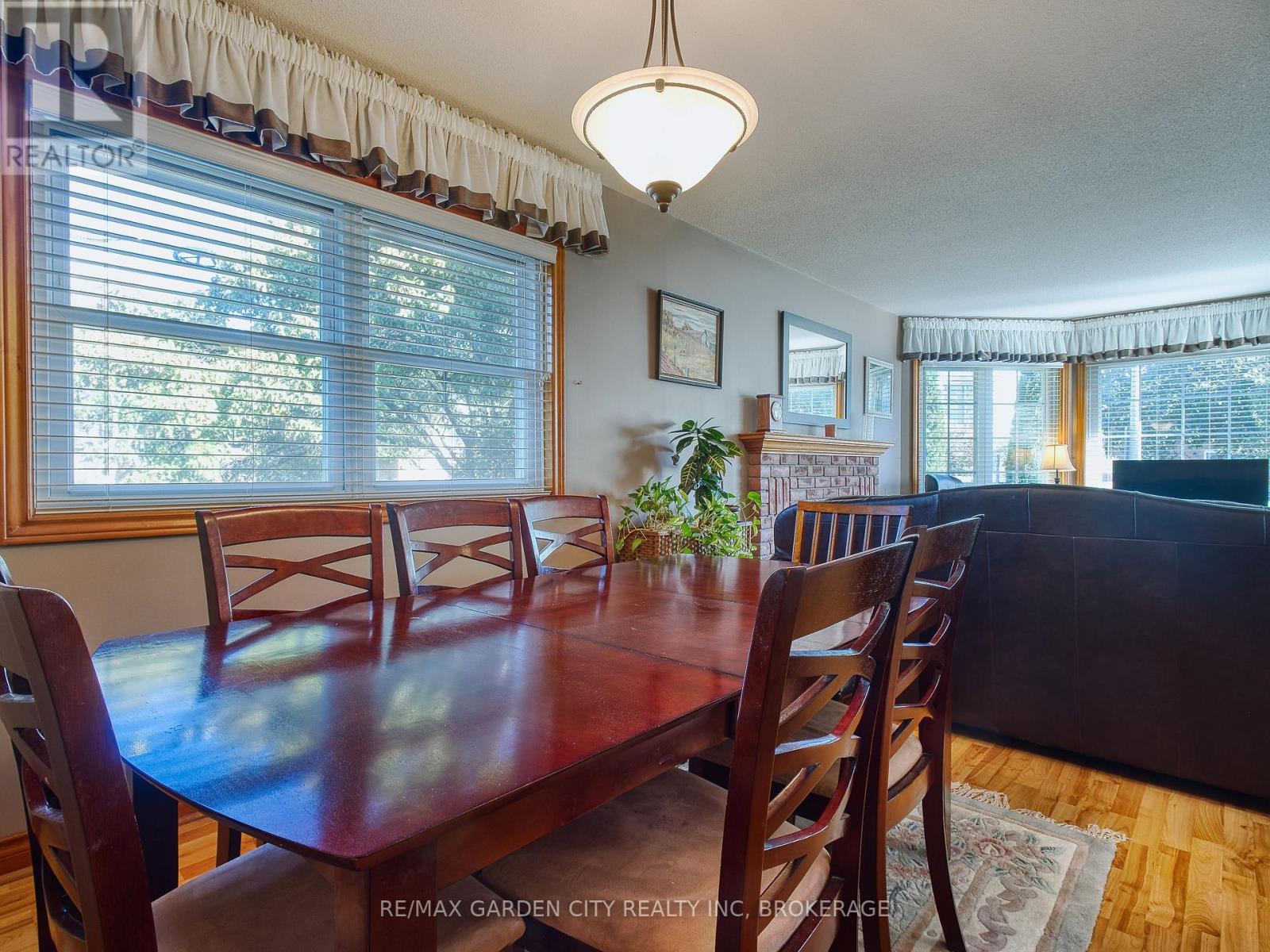2 Harvest Oak Drive, St. Catharines (Grapeview), Ontario  L2S 3H4 - Photo 16 - X12455816