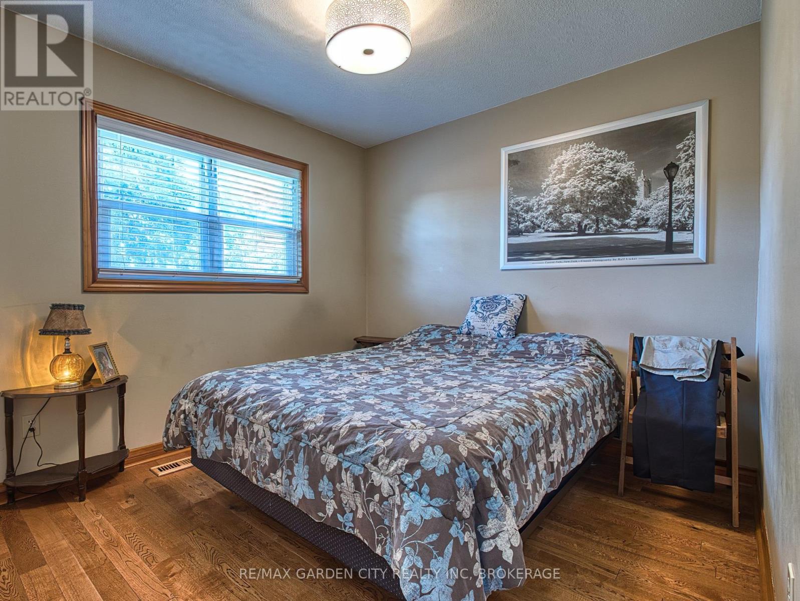 2 Harvest Oak Drive, St. Catharines (Grapeview), Ontario  L2S 3H4 - Photo 24 - X12455816