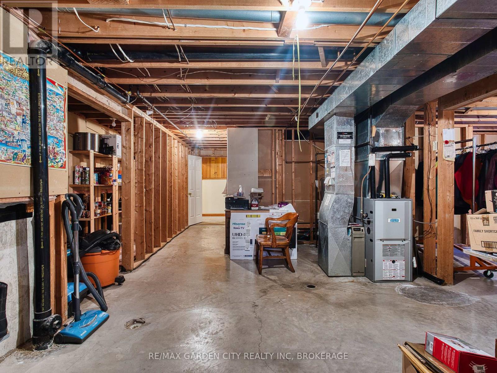 2 Harvest Oak Drive, St. Catharines (Grapeview), Ontario  L2S 3H4 - Photo 34 - X12455816