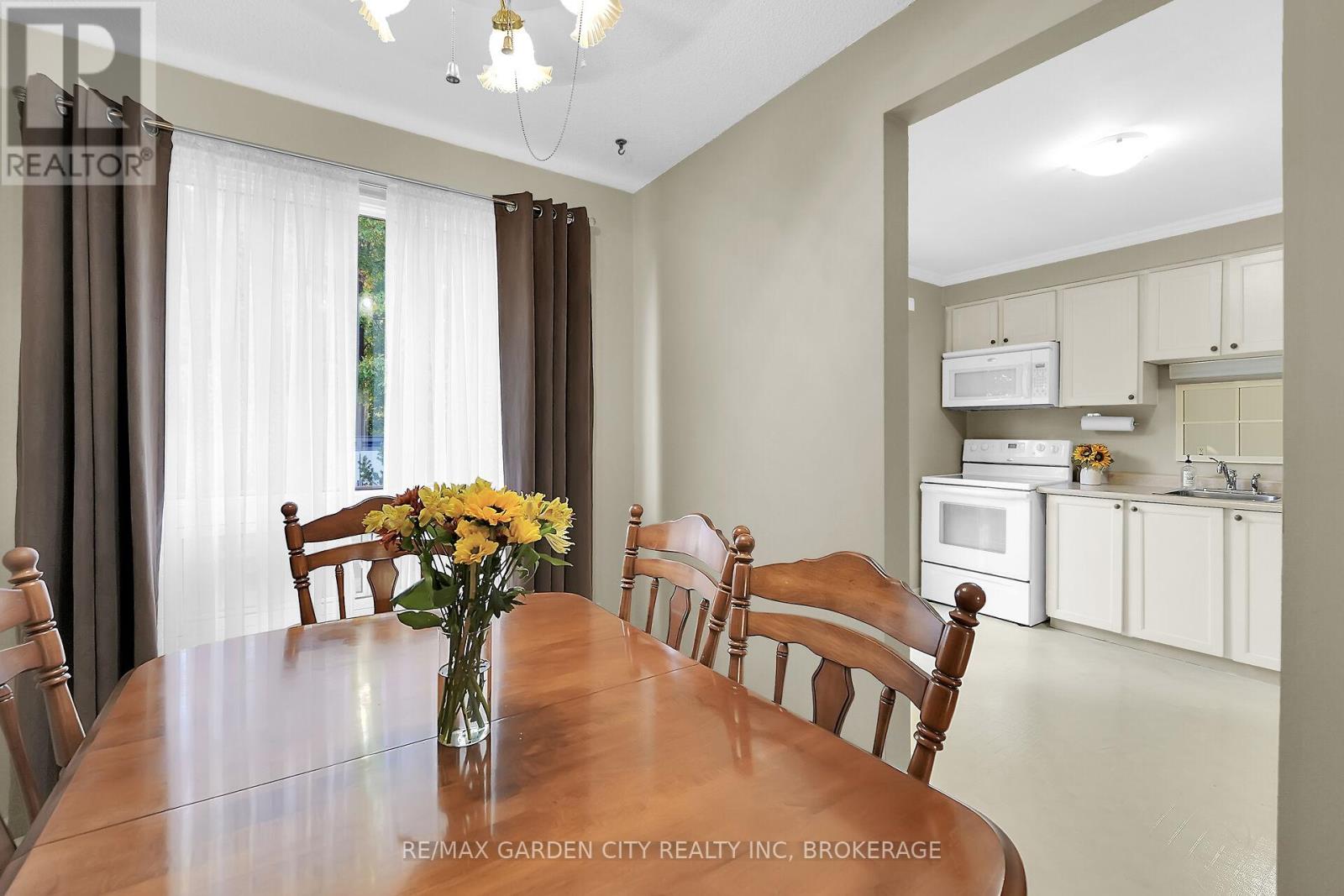 119 Silvan Drive, Welland (N. Welland), Ontario  L3C 6C1 - Photo 10 - X12455963