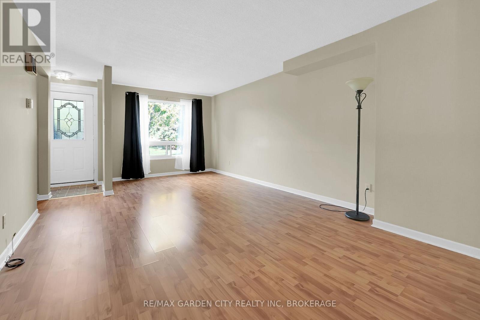 119 Silvan Drive, Welland (N. Welland), Ontario  L3C 6C1 - Photo 6 - X12455963
