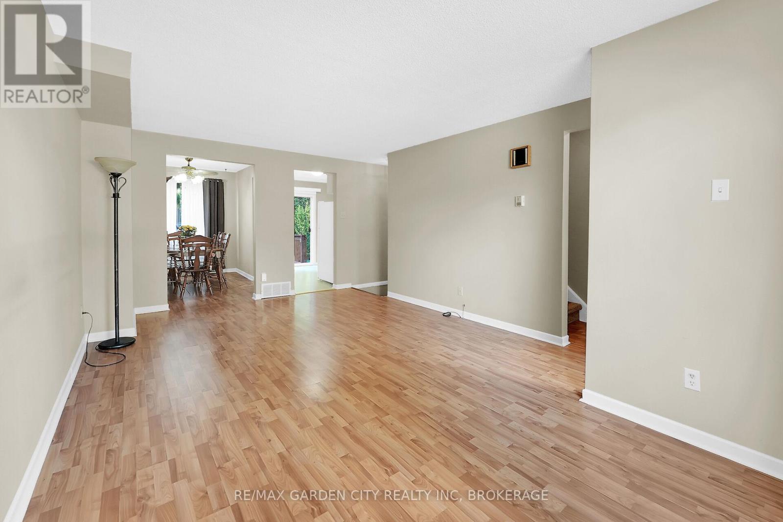 119 Silvan Drive, Welland (N. Welland), Ontario  L3C 6C1 - Photo 7 - X12455963