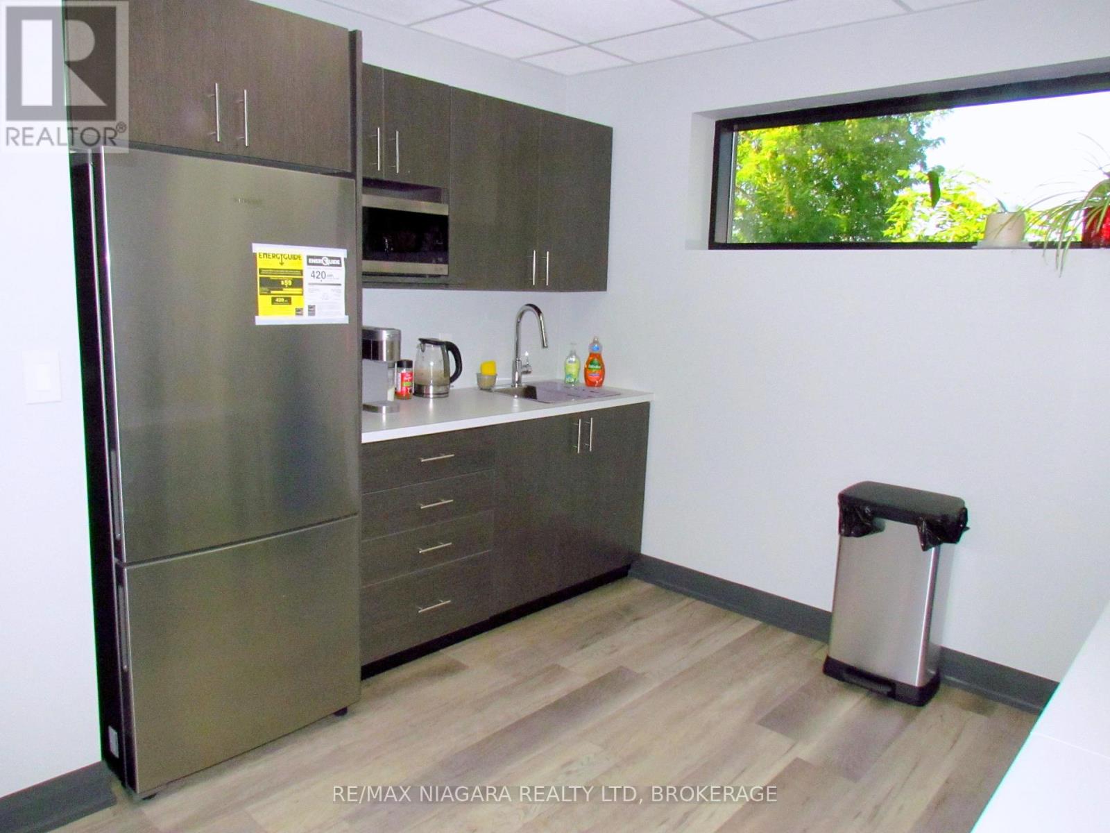 4374 Drummond Road, Niagara Falls (Cherrywood), Ontario  L2E 6S3 - Photo 11 - X12456015