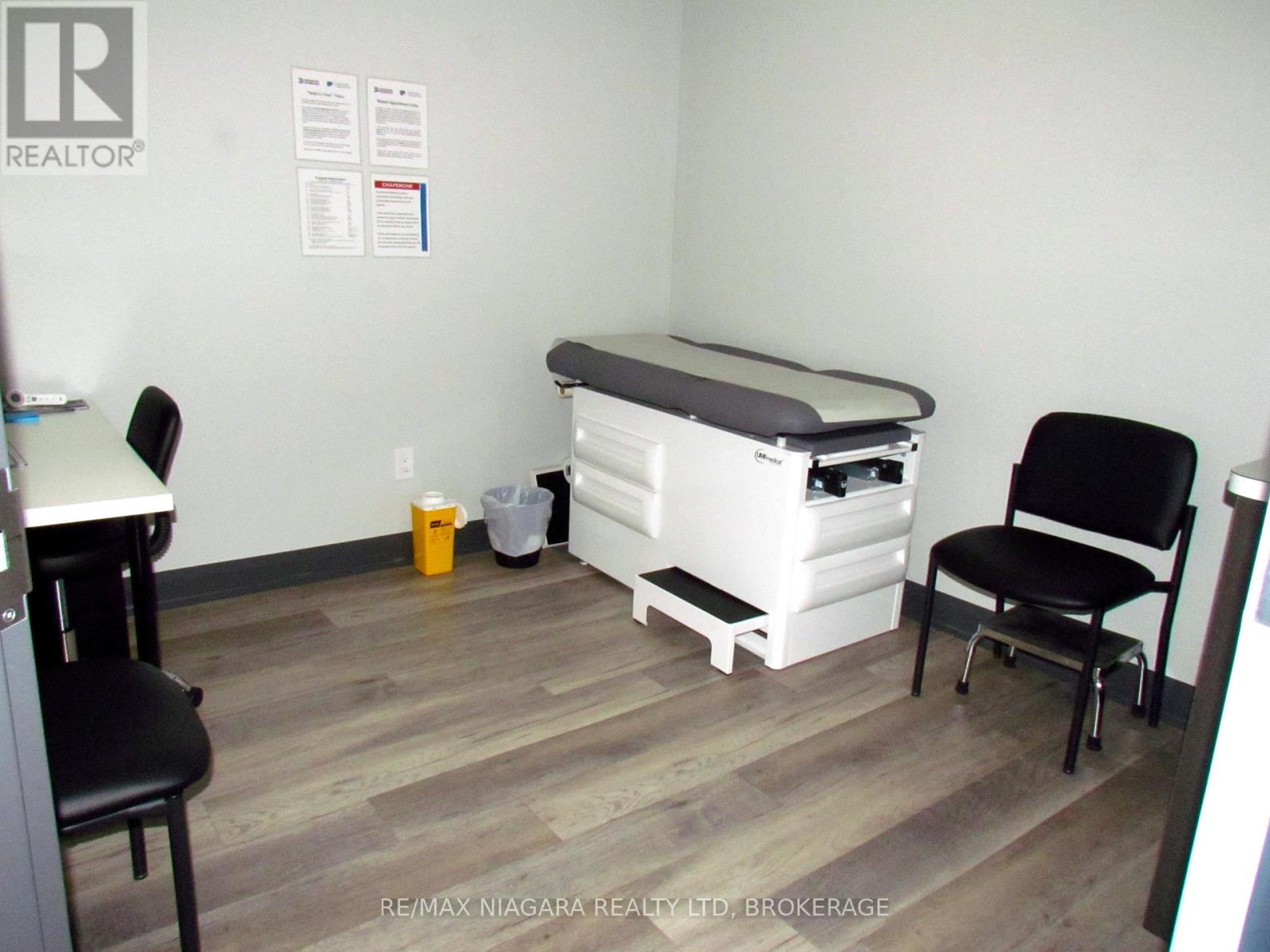 4374 Drummond Road, Niagara Falls (Cherrywood), Ontario  L2E 6S3 - Photo 7 - X12456015