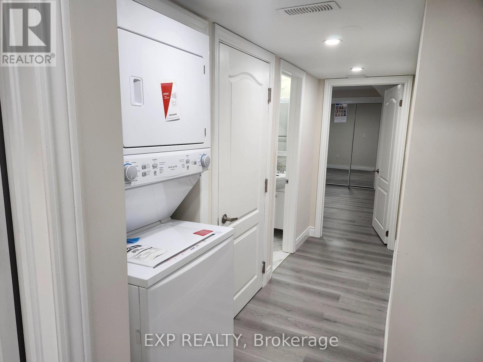 182 Esther Crescent, Thorold (Hurricane/merrittville), Ontario  L3B 0G9 - Photo 11 - X12456364