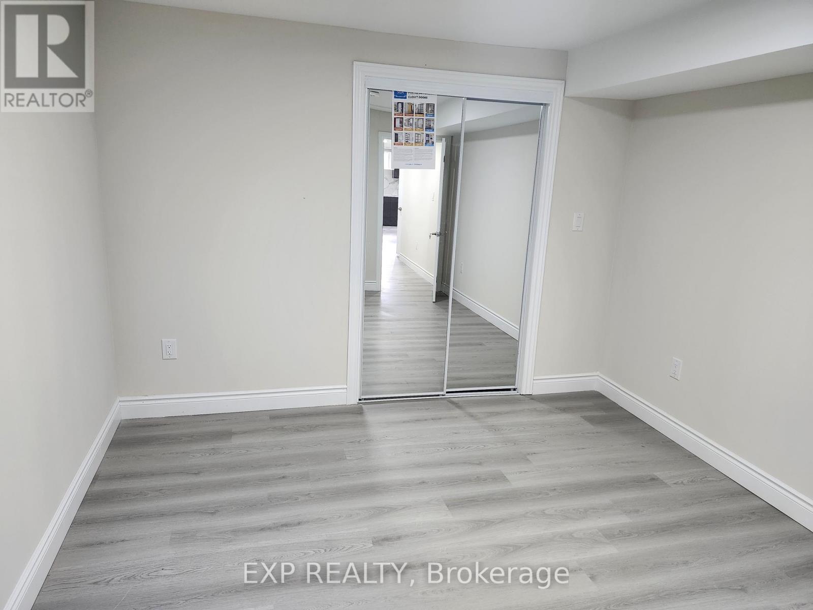 182 Esther Crescent, Thorold (Hurricane/merrittville), Ontario  L3B 0G9 - Photo 13 - X12456364