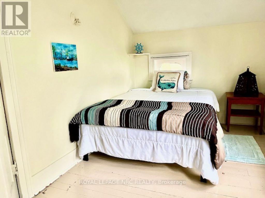 62 West Street, Port Colborne (Sugarloaf), Ontario  L3K 4C8 - Photo 12 - X12456519