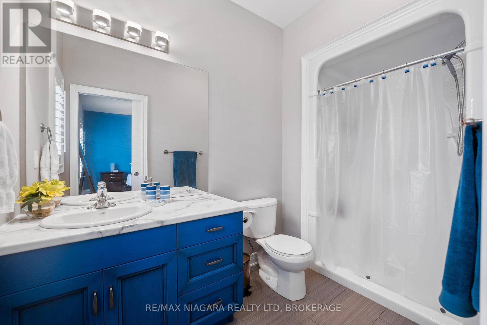 86 Parkside Drive, St. Catharines (Port Weller), Ontario  L2M 1M4 - Photo 17 - X12456830