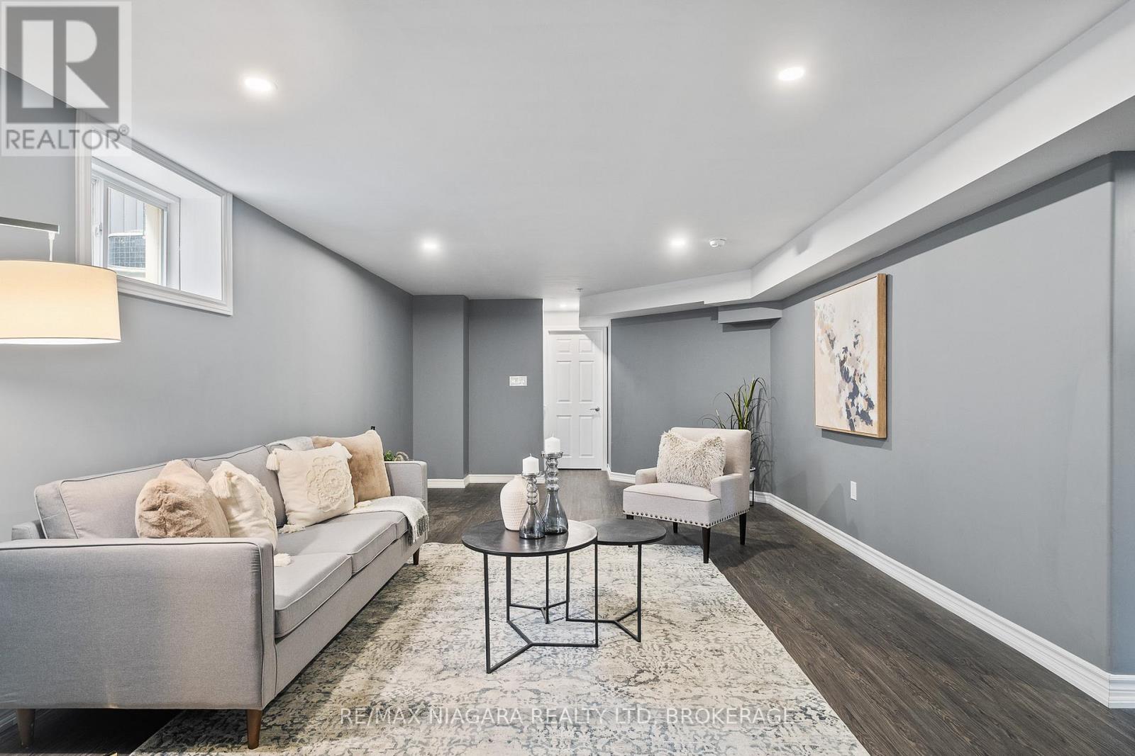 86 Parkside Drive, St. Catharines (Port Weller), Ontario  L2M 1M4 - Photo 23 - X12456830