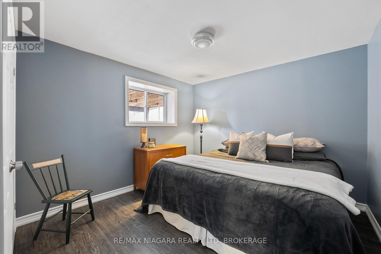 86 Parkside Drive, St. Catharines (Port Weller), Ontario  L2M 1M4 - Photo 27 - X12456830