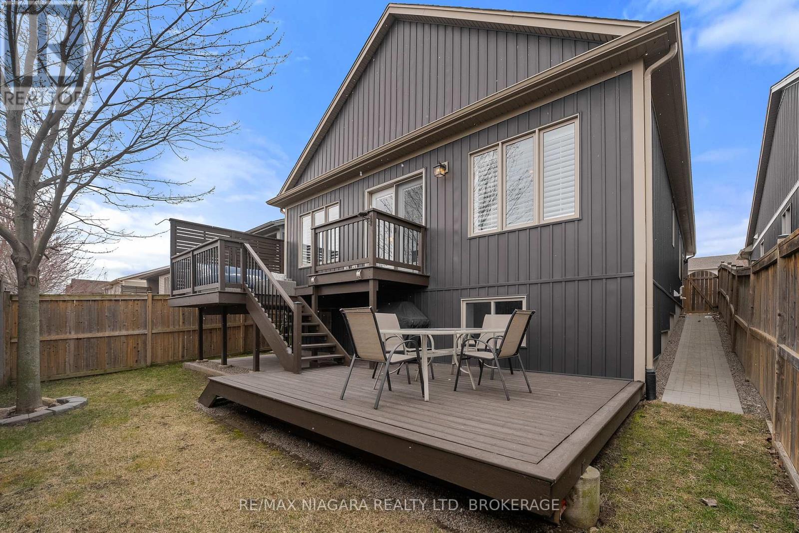 86 Parkside Drive, St. Catharines (Port Weller), Ontario  L2M 1M4 - Photo 31 - X12456830