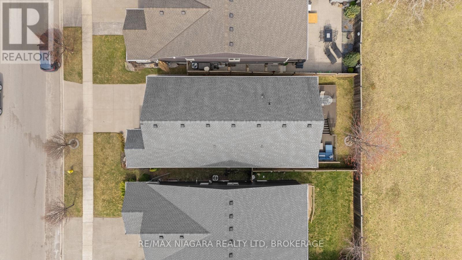 86 Parkside Drive, St. Catharines (Port Weller), Ontario  L2M 1M4 - Photo 35 - X12456830