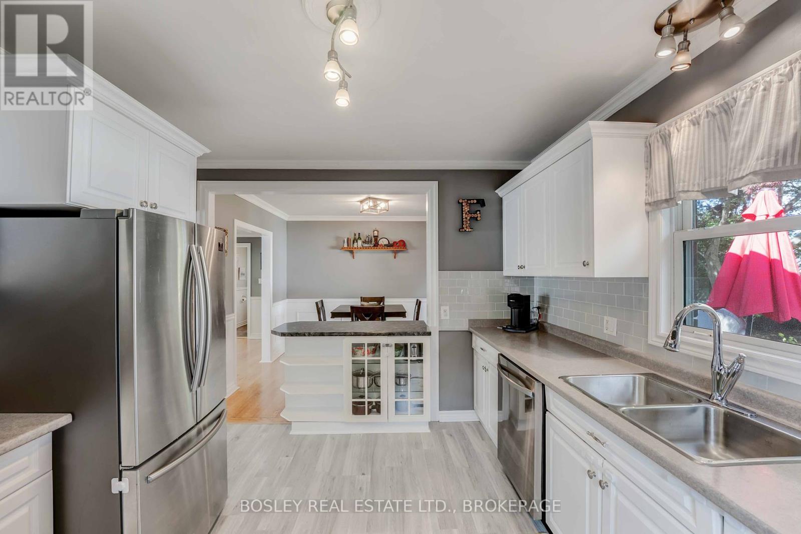 6373 Corwin Crescent, Niagara Falls (Dorchester), Ontario  L2G 2L9 - Photo 14 - X12456834