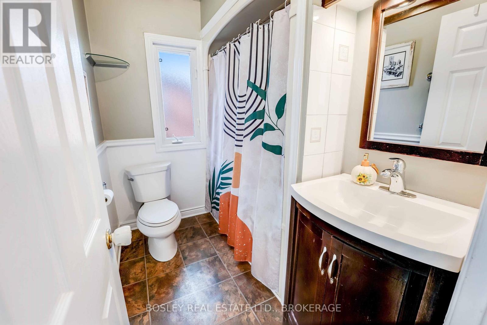 6373 Corwin Crescent, Niagara Falls (Dorchester), Ontario  L2G 2L9 - Photo 17 - X12456834