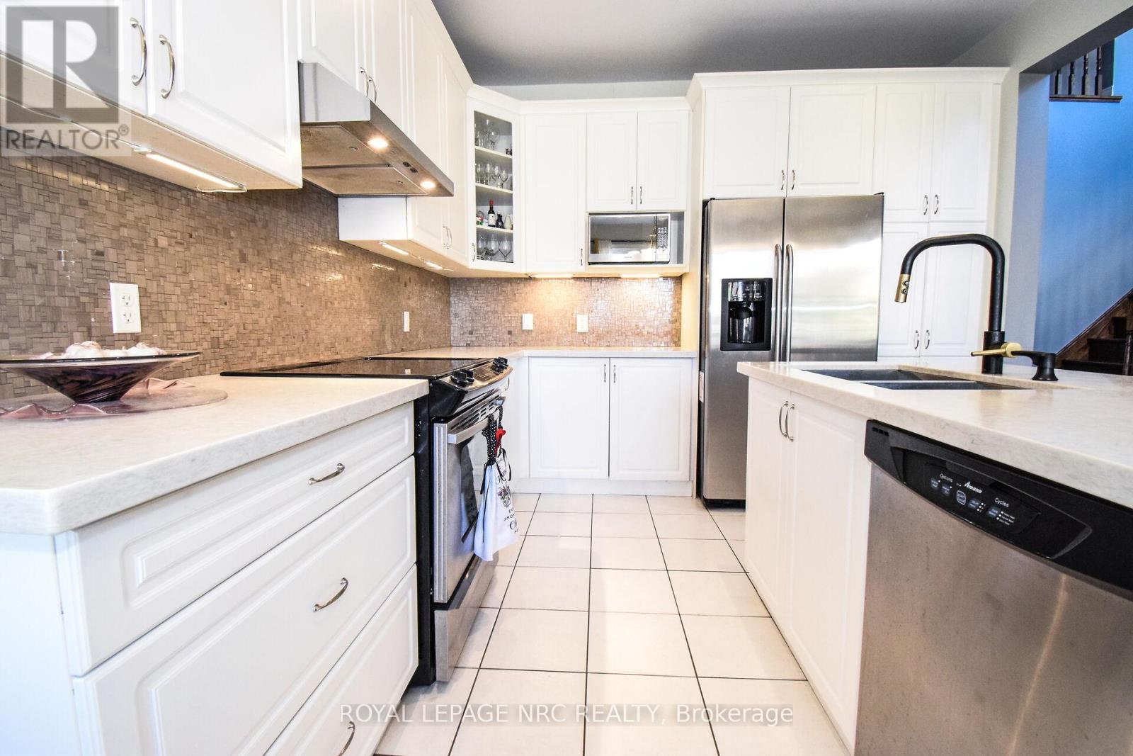 4343 Chemonda Street, Niagara Falls (Lyons Creek), Ontario  L2G 0E0 - Photo 17 - X12457102
