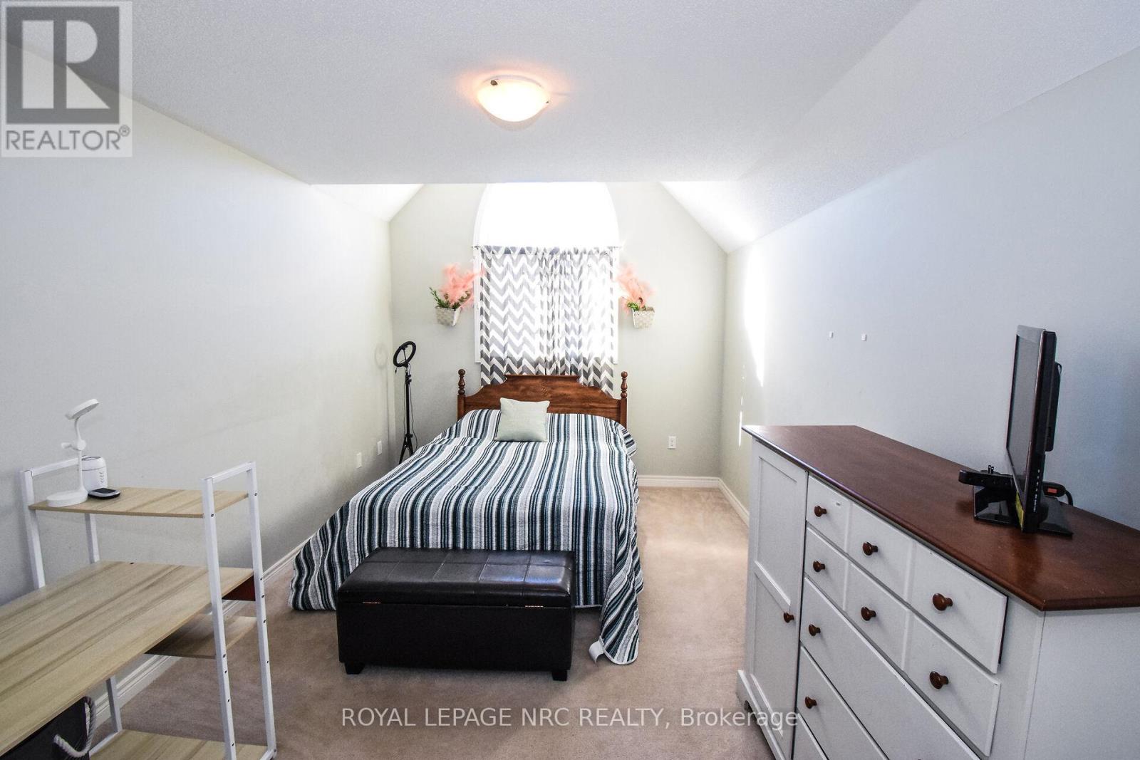 4343 Chemonda Street, Niagara Falls (Lyons Creek), Ontario  L2G 0E0 - Photo 28 - X12457102