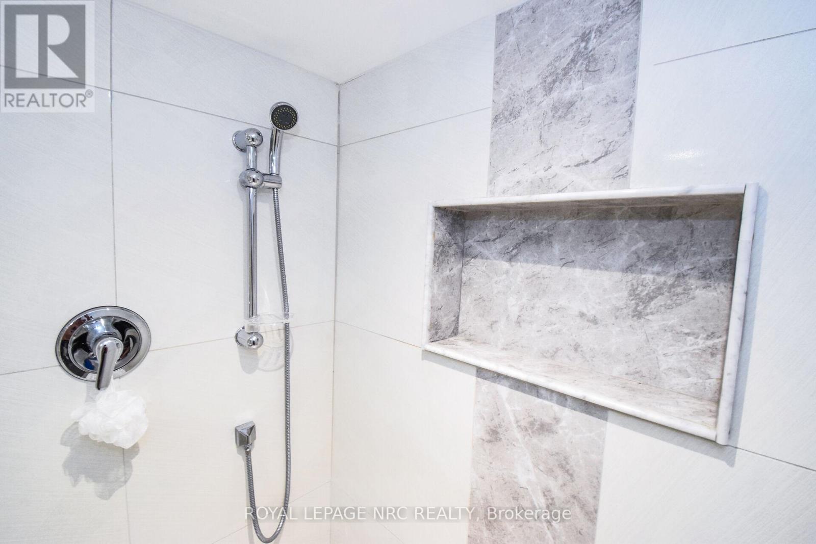 4343 Chemonda Street, Niagara Falls (Lyons Creek), Ontario  L2G 0E0 - Photo 40 - X12457102