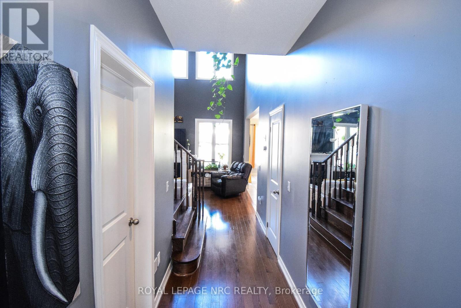 4343 Chemonda Street, Niagara Falls (Lyons Creek), Ontario  L2G 0E0 - Photo 6 - X12457102