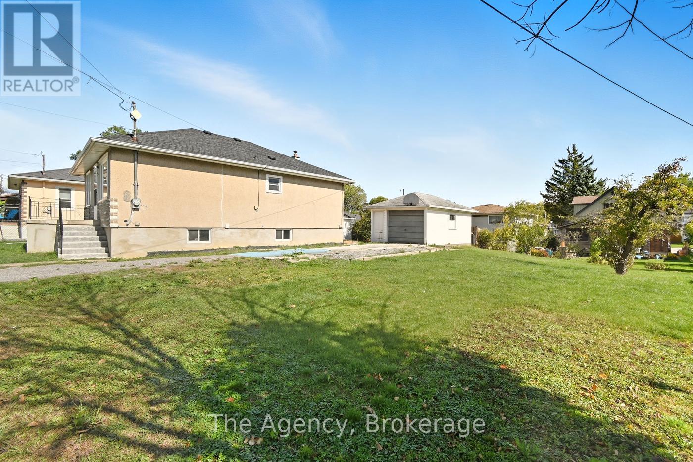 118 Morton Street, Thorold, Ontario  L2V 1C5 - Photo 23 - X12457266